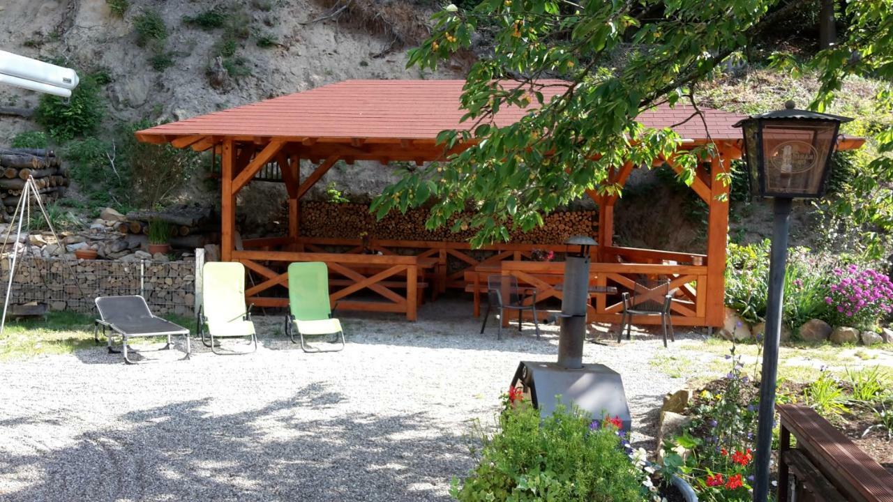 Gaestehaus Gerhardt Schweigen-Rechtenbach Εξωτερικό φωτογραφία